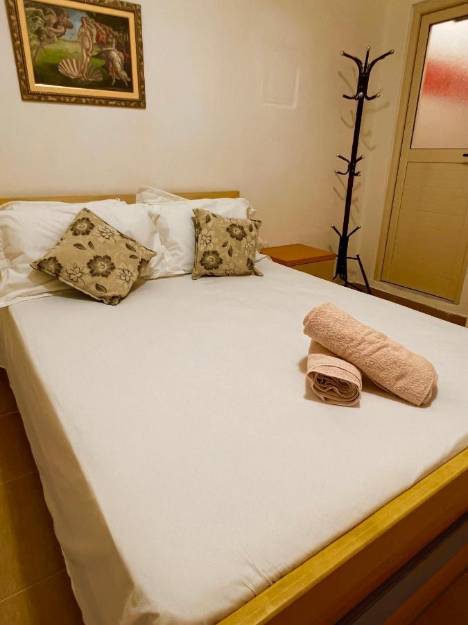 Sana Apartment Sarandë 外观 照片